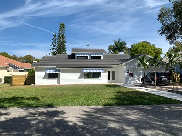 1697 Pine Harrier Cir, Sarasota, FL 34231