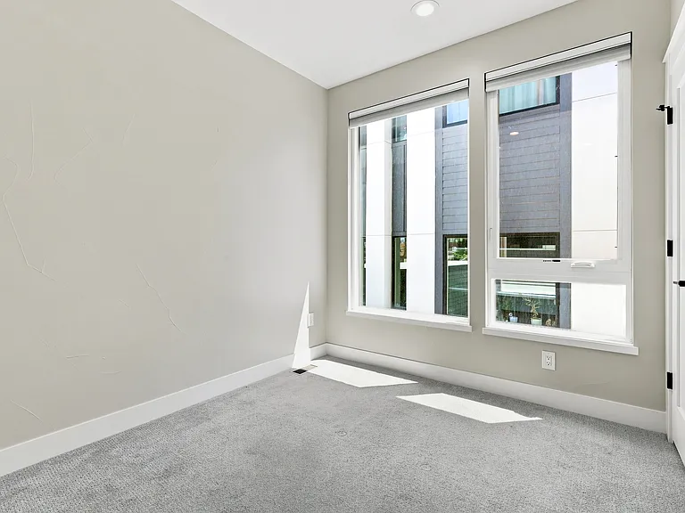 3832 Jason St #5A — Photo 35