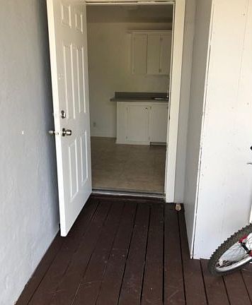 4th image of 215 SW 11th St #B
