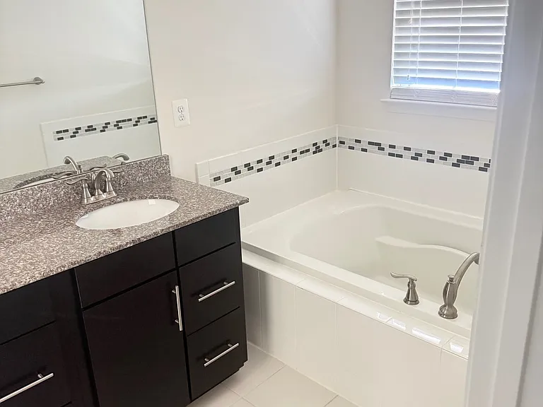 14401 Sandy Ridge Ln #14401 — Photo 2