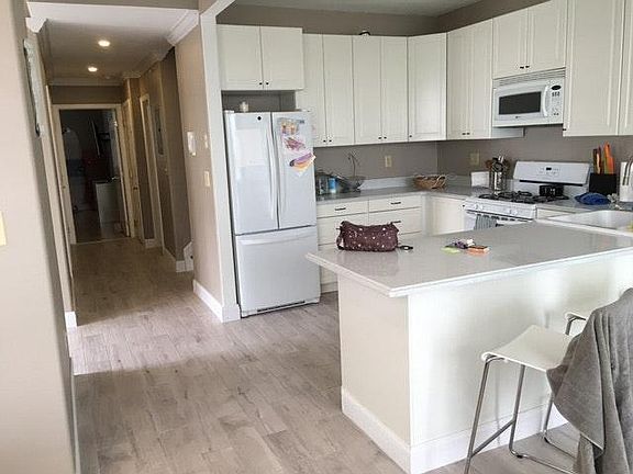 3rd image of 7210 Water Way