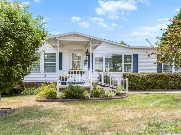 10 N Marjorie Ln, Hendersonville, NC 28792