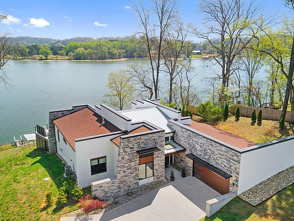 3rd image of 731 Bowman Bend Rd