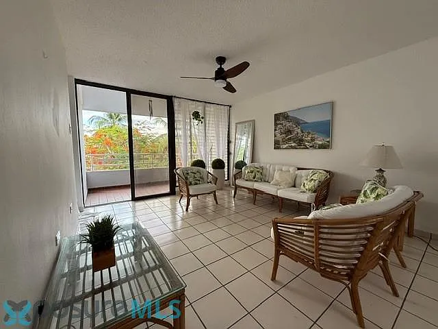 Beverly Hills Court (Condominio) — Photo 3