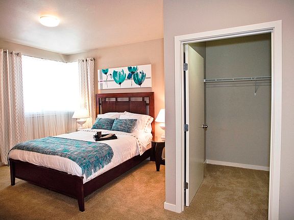 3rd image of 947 Discovery Cir NE Unit 308