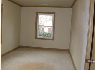 105 Pin Oak Rd, Newport News, VA 23601