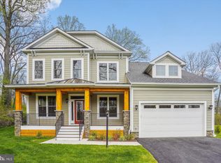 3165 Holmes Run Rd, Falls Church, VA 22042