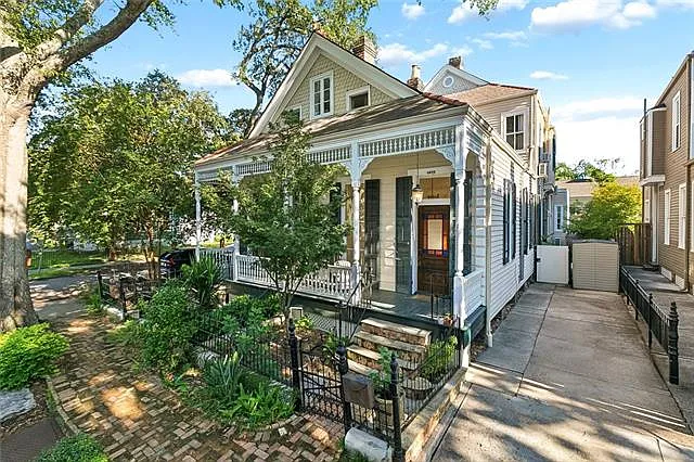 2 bed, 1.5 bath, 1200 sqft, $2,300 — Photo 2