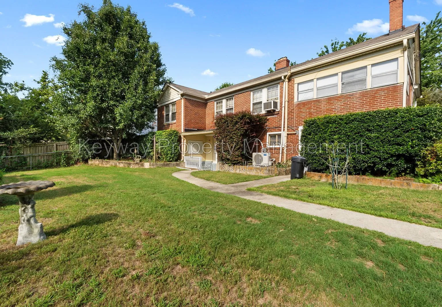 2 bed, 1.0 bath, 1000 sqft, $1,000 — Photo 3