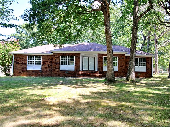 3rd image of 1414 Hillwood Cir