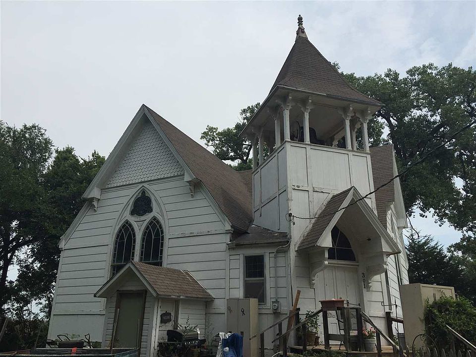 1st image of 301 Hiland Ave