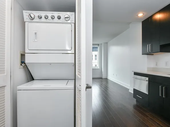 1100 Maxwell Lane image 6 of 17