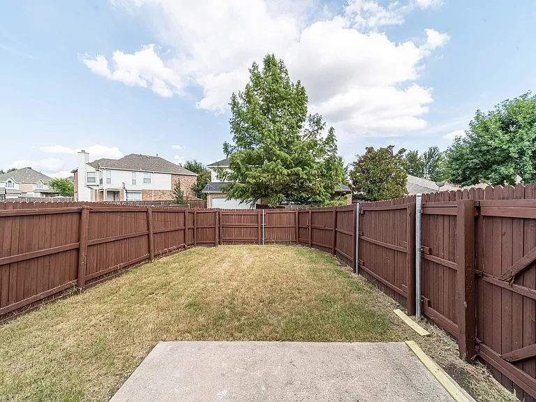 6870 Winston Dr — Photo 6