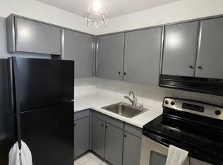 200 Swanton St APT 704, Winchester, MA 01890