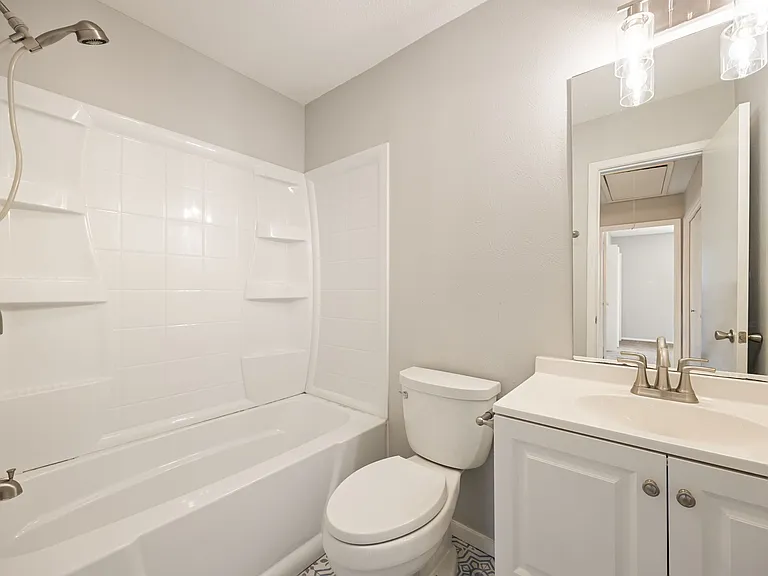 1 E Mountain Ln #MAIN — Photo 7
