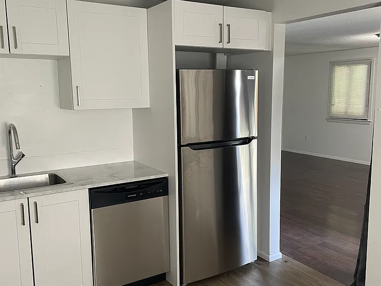 7 Padanaram Rd #B21 — Photo 2