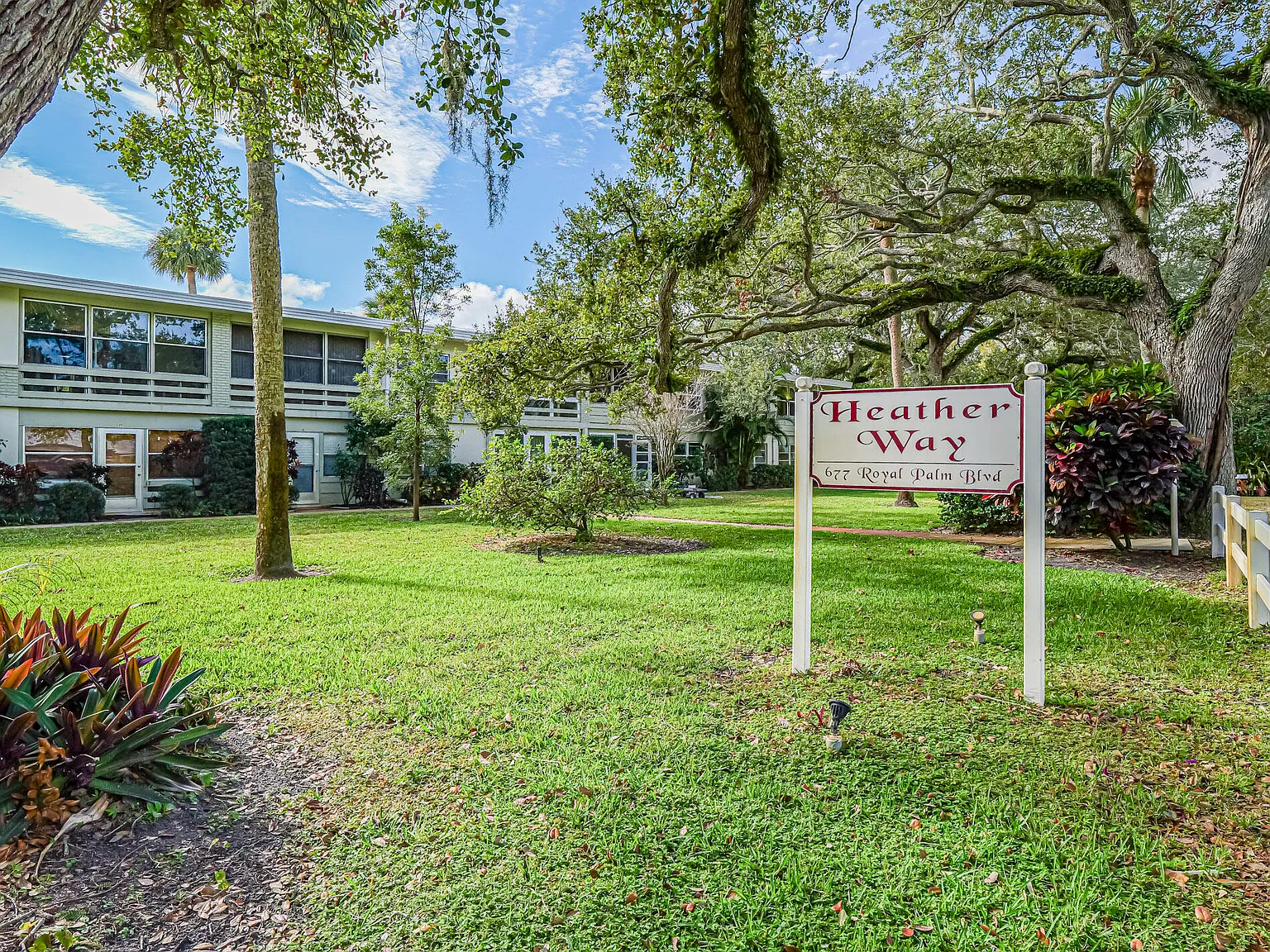 2 bed, 2.0 bath, 1200 sqft, $1,550 — Photo 2