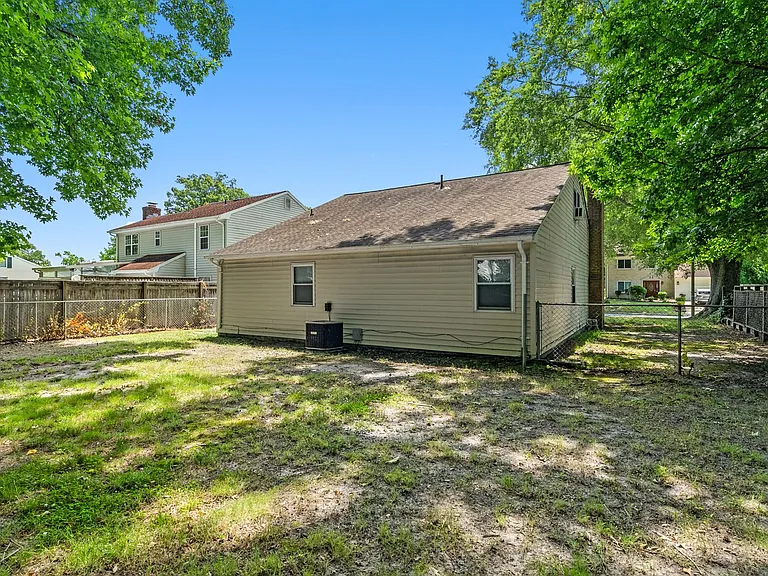 4117 Rainbow Dr — Photo 29