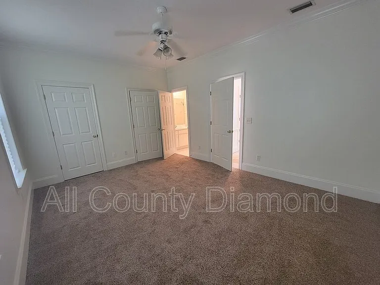 2617 Cypress St — Photo 9