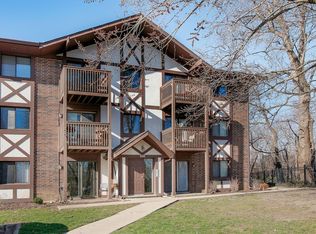506 Taylor Ave APT C, Glen Ellyn, IL 60137