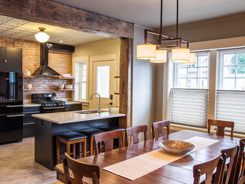 Open Kitchen/Dining Area