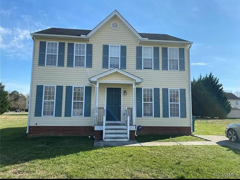 1131 Wilderness Dr — Photo 2