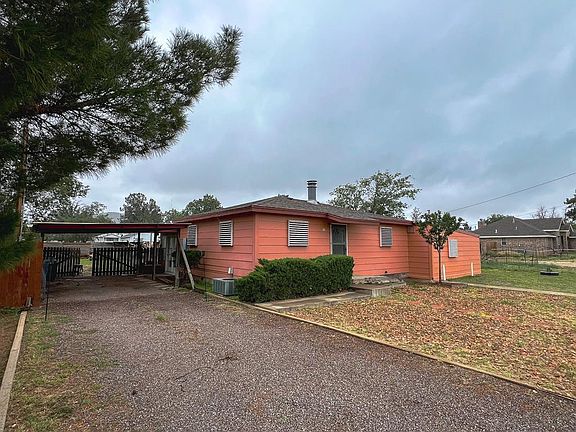 2nd image of 510 E Avenue A