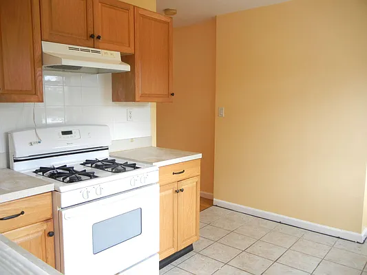 Rented by Brooklyn Heights Real Estate Inc | media 23