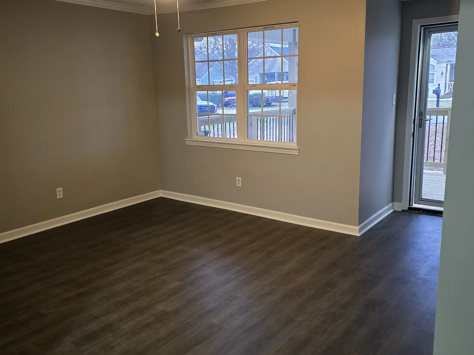 3 bed, 1310 sqft, $1,600 — Photo 2