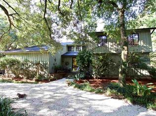388 Linden Cir, Pawleys Island, SC 29585