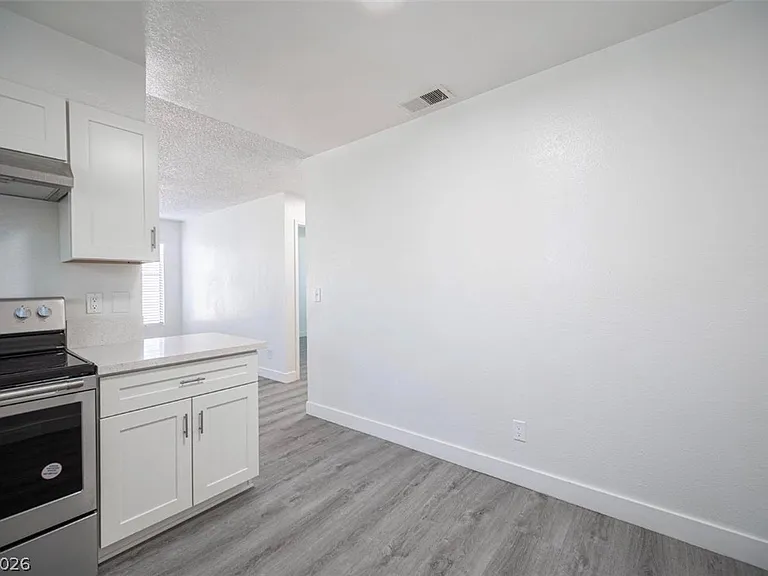 921 Snug Harbor St #D — Photo 8