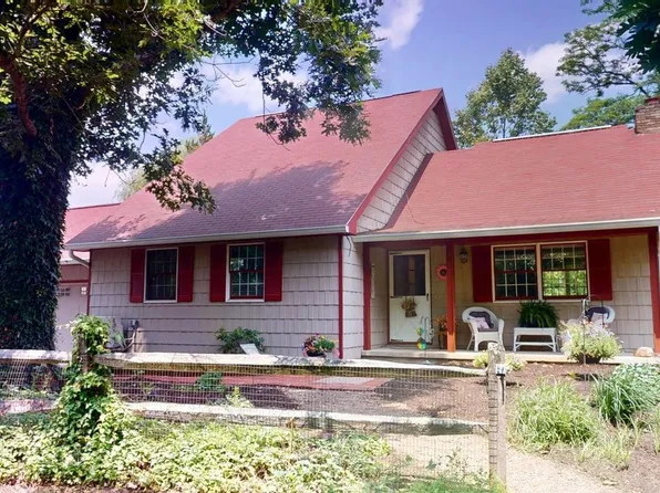 524 Pardee Rd, Millmont, PA 17845