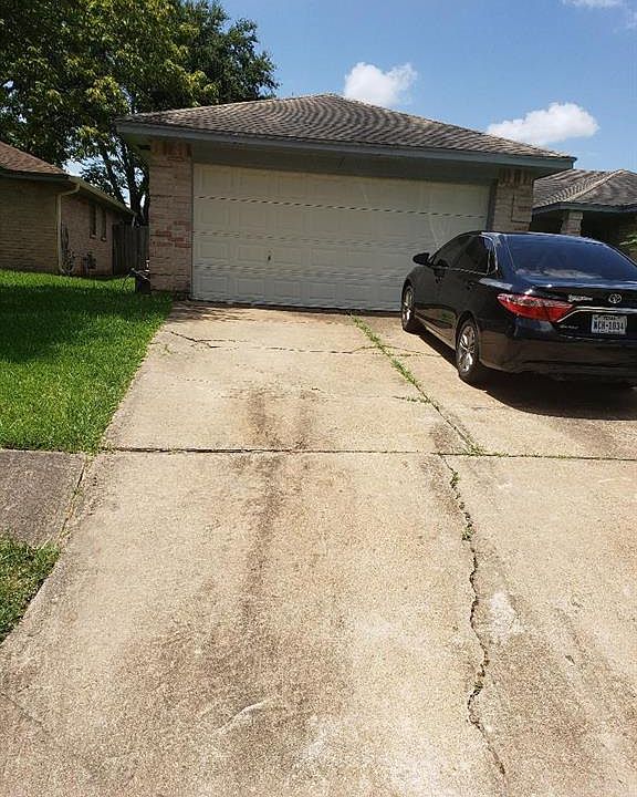 1st image of 7410 Cortes Dr