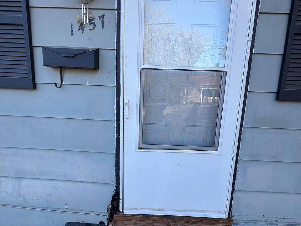 1st image of 1457 Aspen St