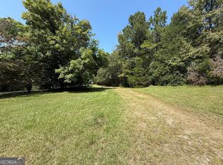 1530 Country Club Dr, Elberton, GA 30635