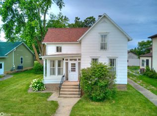 1031 Spring St, Grinnell, IA 50112