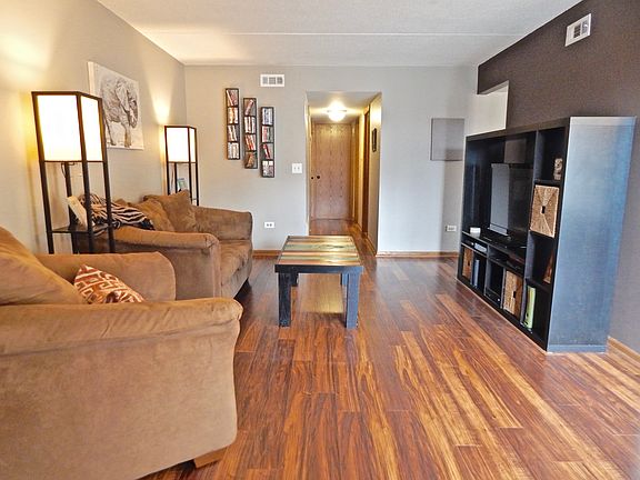 4th image of 17941 Royal Oak Ct APT 2E