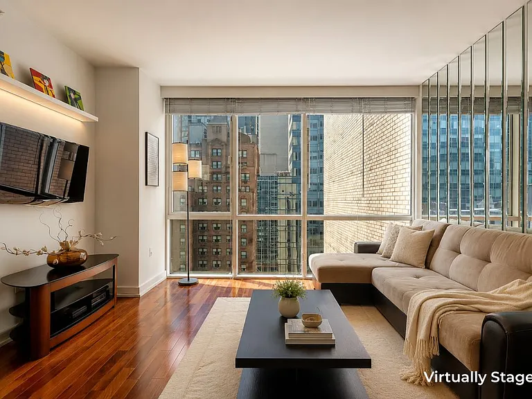 60 E 55th St #15B — Photo 2
