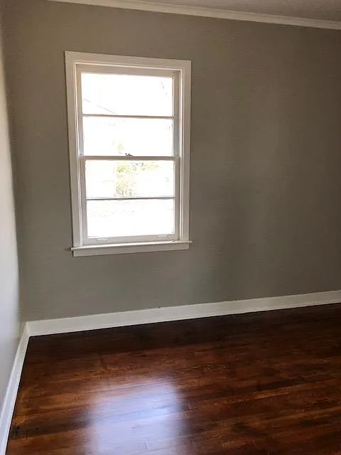 3 bed, 1600 sqft, $1,900 — Photo 2
