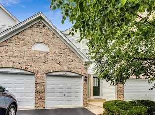2827 Stonewater Dr, Naperville, IL 60564