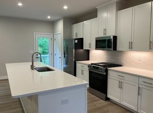 2 Lafayette Ln, Towaco, NJ 07082