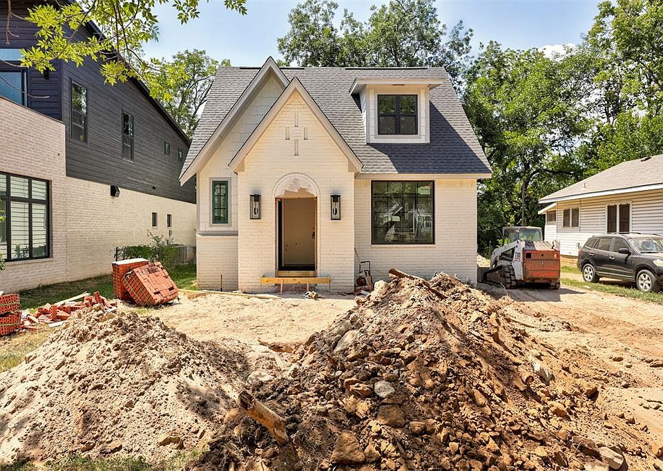 1st image of 818 S Pickard Ave