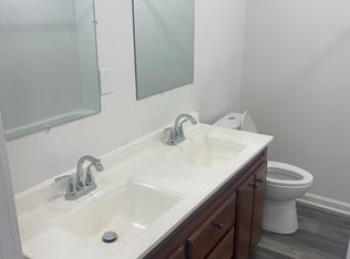 525 Ellsworth St, Gary, IN 46404