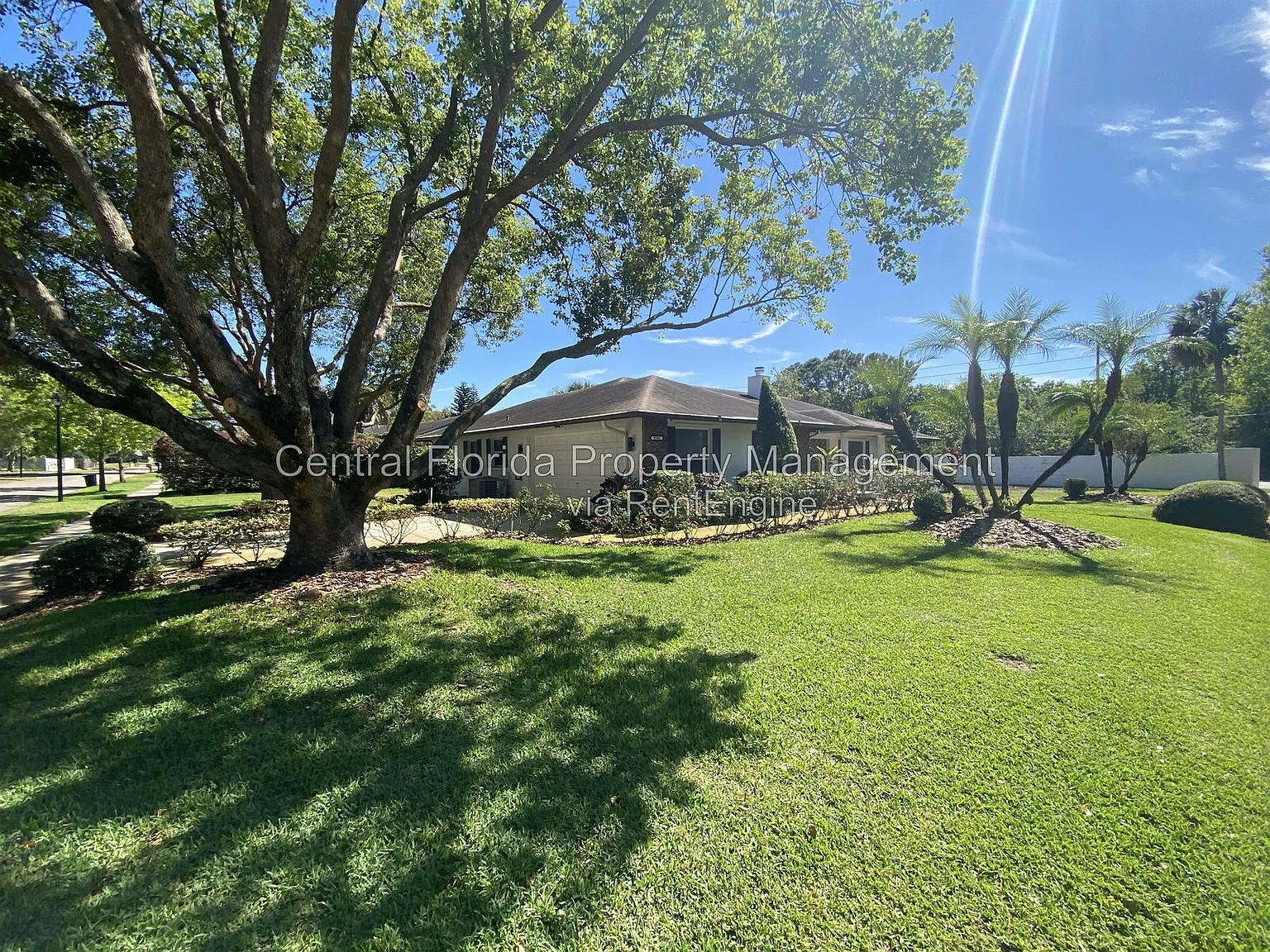 3 bed, 2.0 bath, 1782 sqft, $2,599 — Photo 3