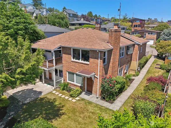 2419 W Lynn Street, Seattle, WA 98199