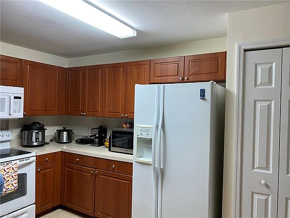 4th image of 1219 Andalusia Blvd