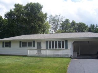 802 Monroe St, Hanover, IL 61041