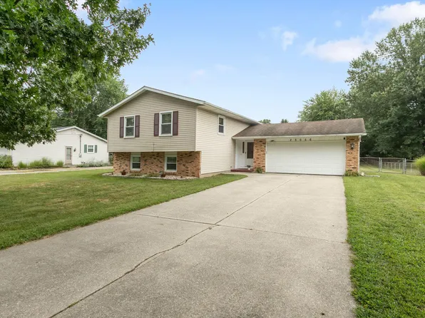 25056 Cherry St, Edwardsburg, MI 49112