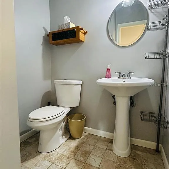 608 SW 80th Blvd — Photo 11