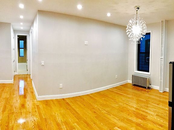 3rd image of 320 Empire Blvd APT 5F